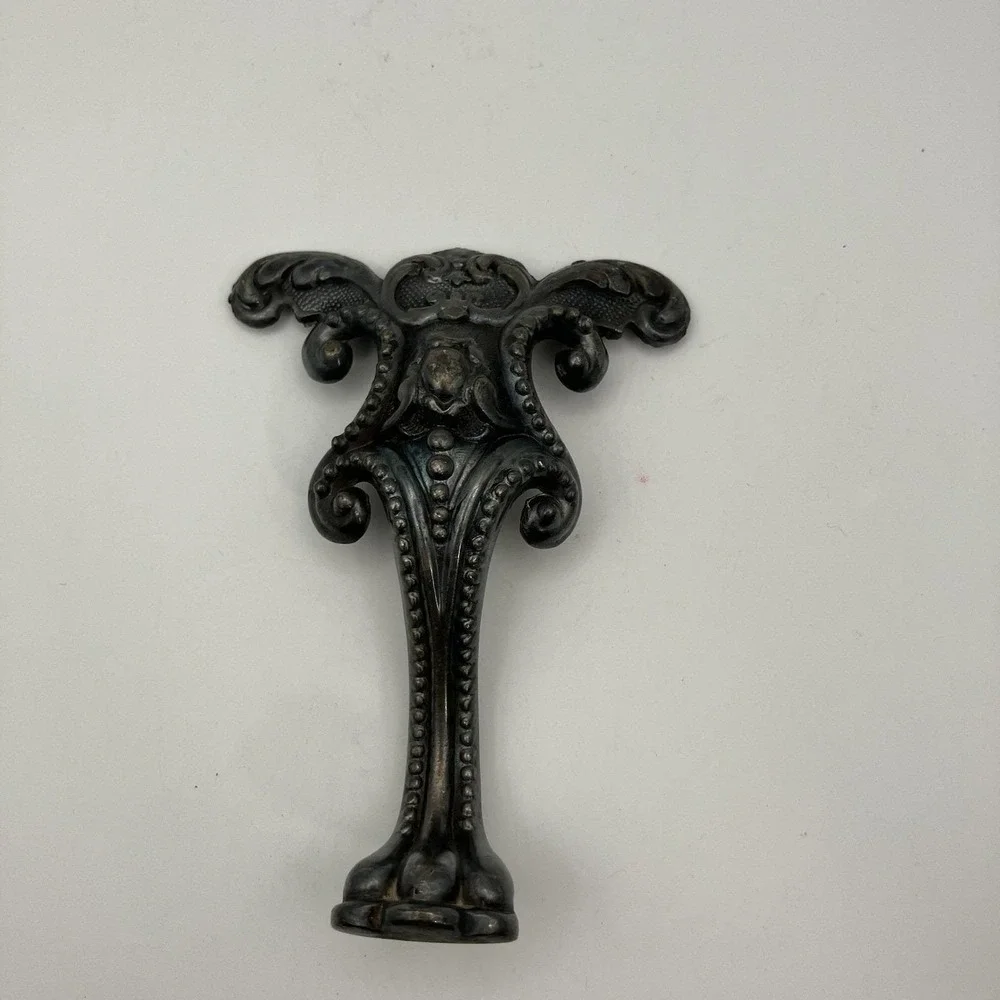 Set of 4 Vintage Winged Clawfoot Legs Cast Metal Replacement Hardware Salvage